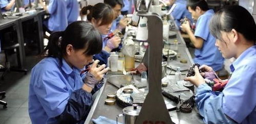 电子厂打工妹晒出8月工资条引热议 个人护理电器行业，低薪背后的产业真相